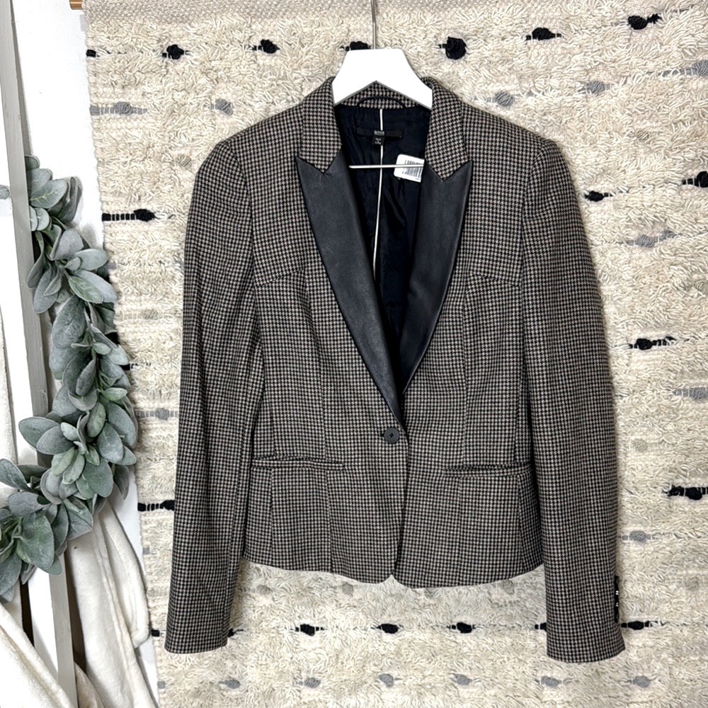 Boss Hugo Boss Women's Black and Brown Houndstooth Blazer